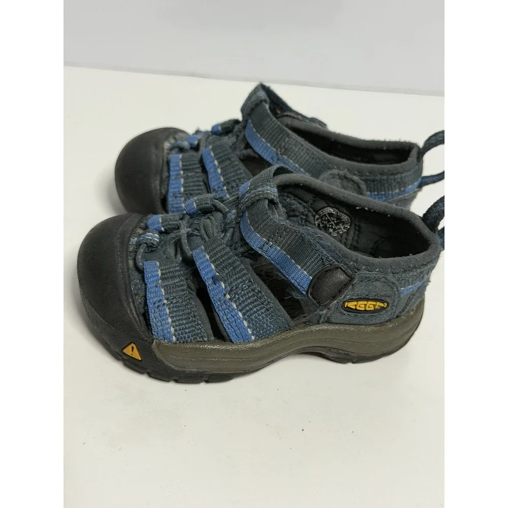KEEN Newport H2 Sandals Kids Toddler Size 4 Closed Toe Water Shoes Washable C-4